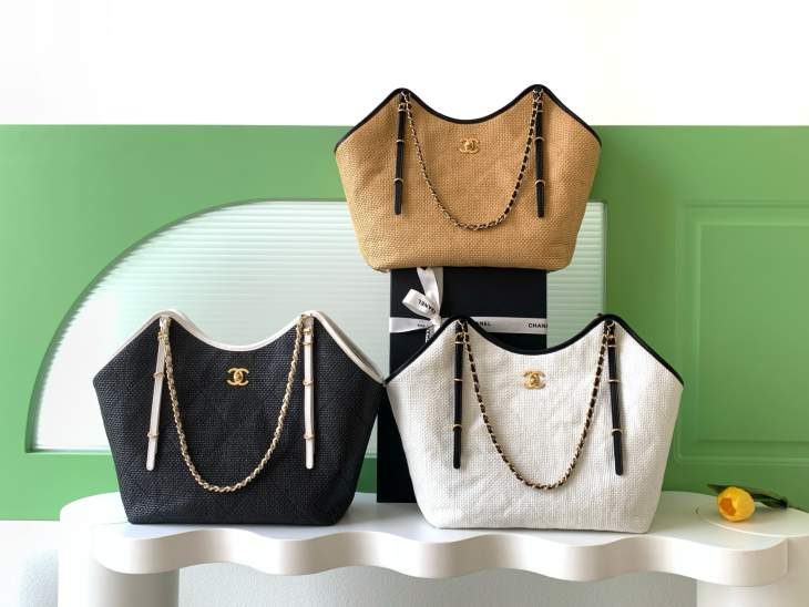 Picture of Chanel Handbags _SKUfw239865336fw